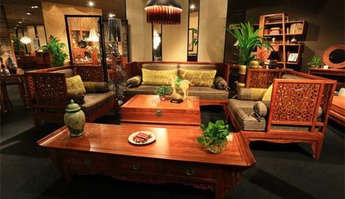紅木家具的材質(zhì)和工藝哪個(gè)更重要